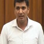 सरकार जनता से डरने लगे तो समझिए उसके जाने का समय आ गया