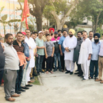 आदर्श नगर दशहरा वेलफेयर कमेटी ने दशहरा पर्व को लेकर श्री हनुमंत ध्वज फहराया