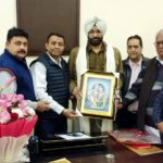 नवनियुक्त एसपी रविन्द्रपाल सिंह संधू का कृष्णा वेलफेयर सोसाइटी ने किया स्वागत