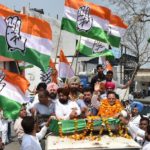 गुटबाजी में गुम हो गयी स्वागत की परंपरा, टिकट लेकर पहुंचे चौधरी का फीका रहा स्वागत