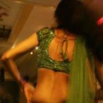 फाड़ डाले बार डांसर के कपड़े