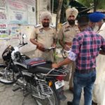 ट्रैफिक पुलिस ने नियमों की उल्लंघना करने वालों के खिलाफ कसा शिकंजा, काटे चालान