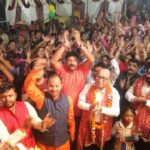 भगवान अपने भक्तों से बहुत प्यार करते हैं: स्वामी देवकीनंदन दास