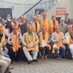 श्रीमद् भागवत कथा रसवर्षा का निमंत्रण पत्र देने का क्रम जारी