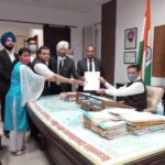 डिस्ट्रिक्ट बार एसोसिएशन ने काउंसलस फॉर सोशल कॉज संस्था संग हल करवाई वकीलों के लिए सुविधा केंद्र में काउंटर की समस्या