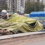 दिल्ली में तेज आंधी तूफान ने बिगाड़ दिया किसानों के धरना स्थल का सीन, उखाड़ दिए सभी टेंट, देखें तस्वीरें
