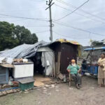 हाई कोर्ट ने कहा ‘खोलो’, प्रशासन ने कहा देख रहे है’ – लतीफपुरा की बंद सड़क बनी मजाक